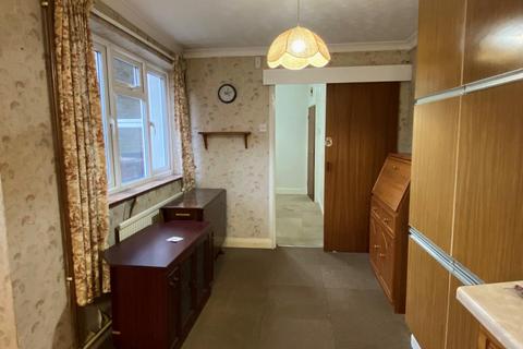 10 Canterbury Road, Gravesend, DA12 5PD