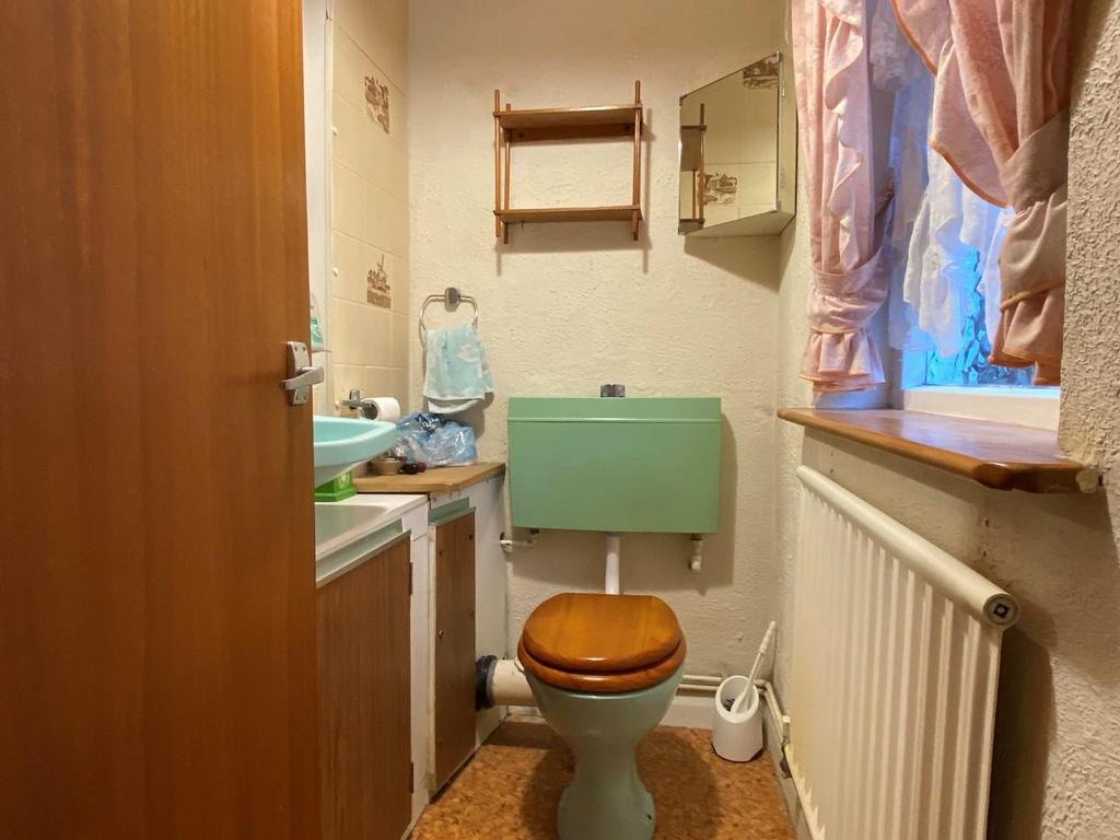 WC.jpg