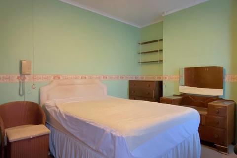 10 Canterbury Road, Gravesend, DA12 5PD