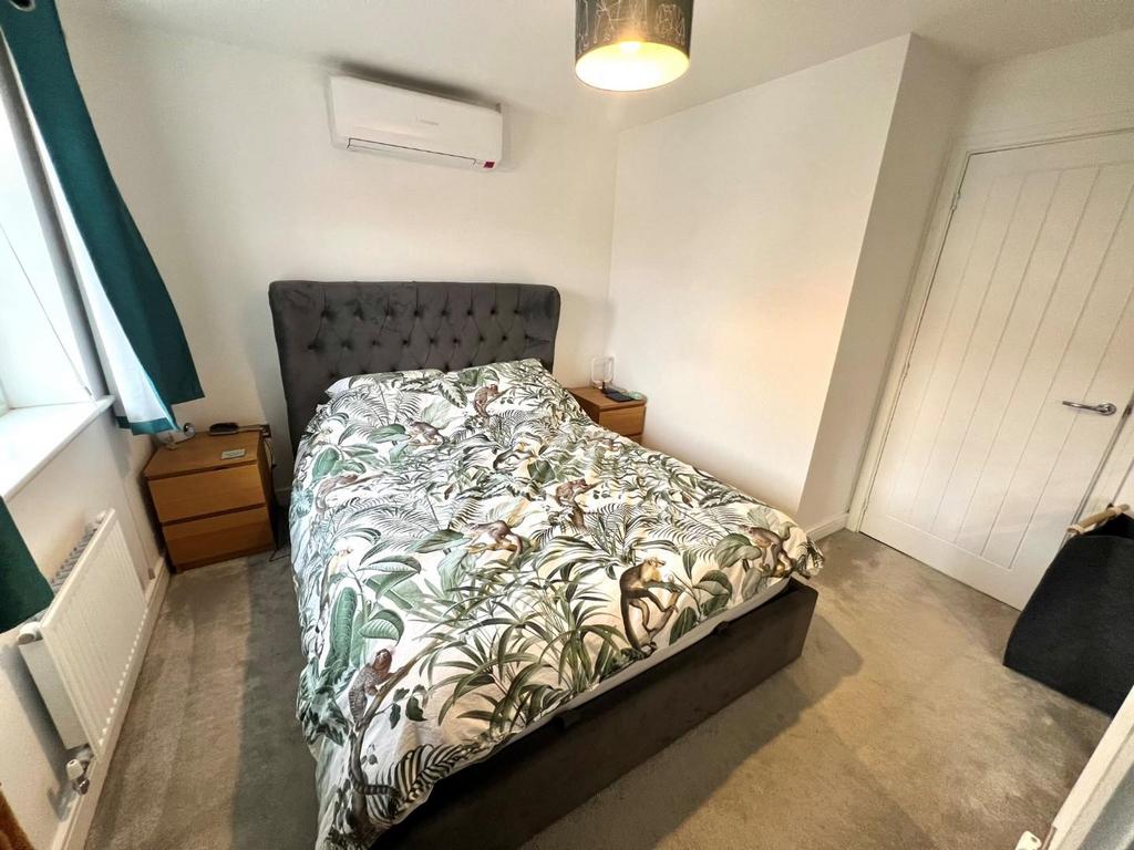 Bedroom One.jpg