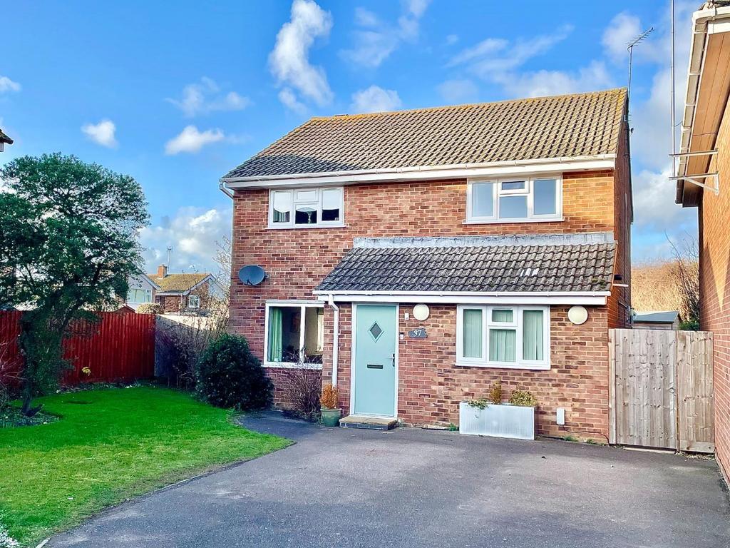 The Slip, Brixworth, Northamptonshire NN6 5 bed detached house for sale