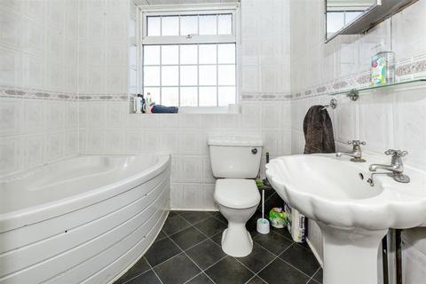 137 Langley Road, Slough, SL3 7DZ