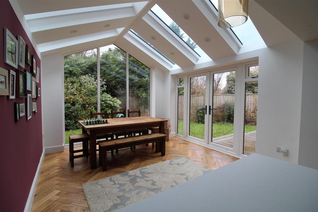 KITCHEN &amp; DINING