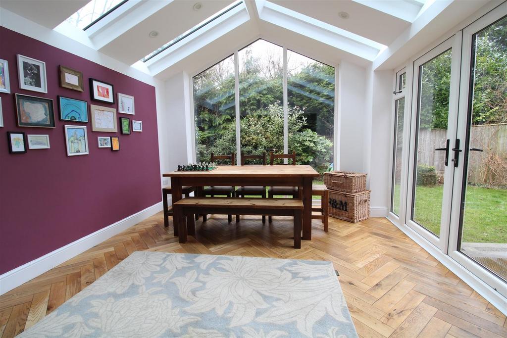 KITCHEN &amp; DINING