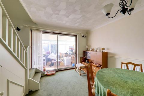 3 bedroom chalet for sale - Ullswater Road, Sompting, BN15