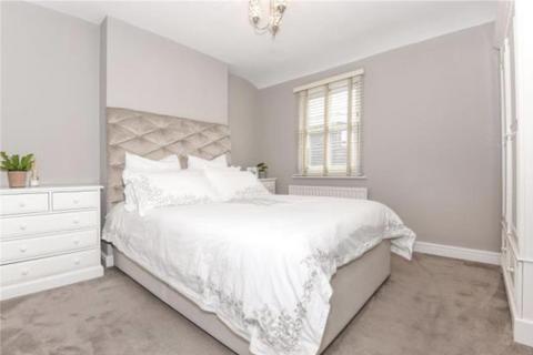 4 Course Road, Ascot, SL5 7HL