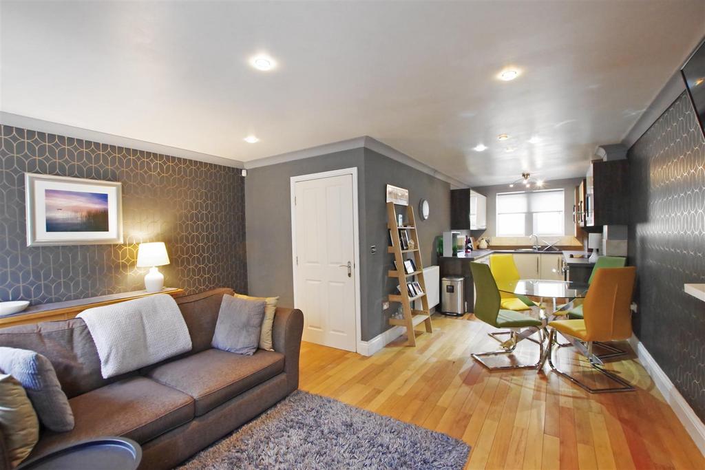Stepping Stones, Ripponden 3 bed townhouse for sale £260,000