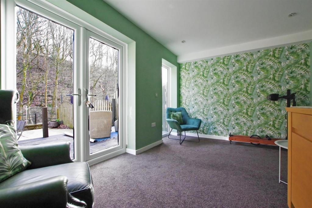 Stepping Stones, Ripponden 3 bed townhouse for sale £260,000