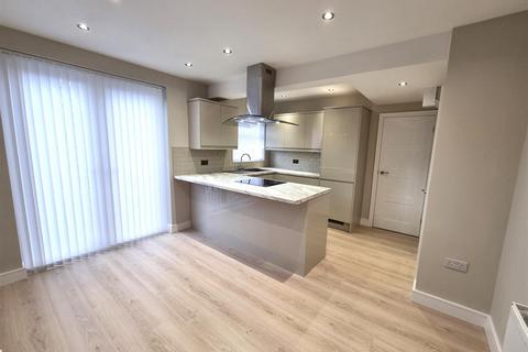 38 Bell Mount View, Leeds, LS13 2JD
