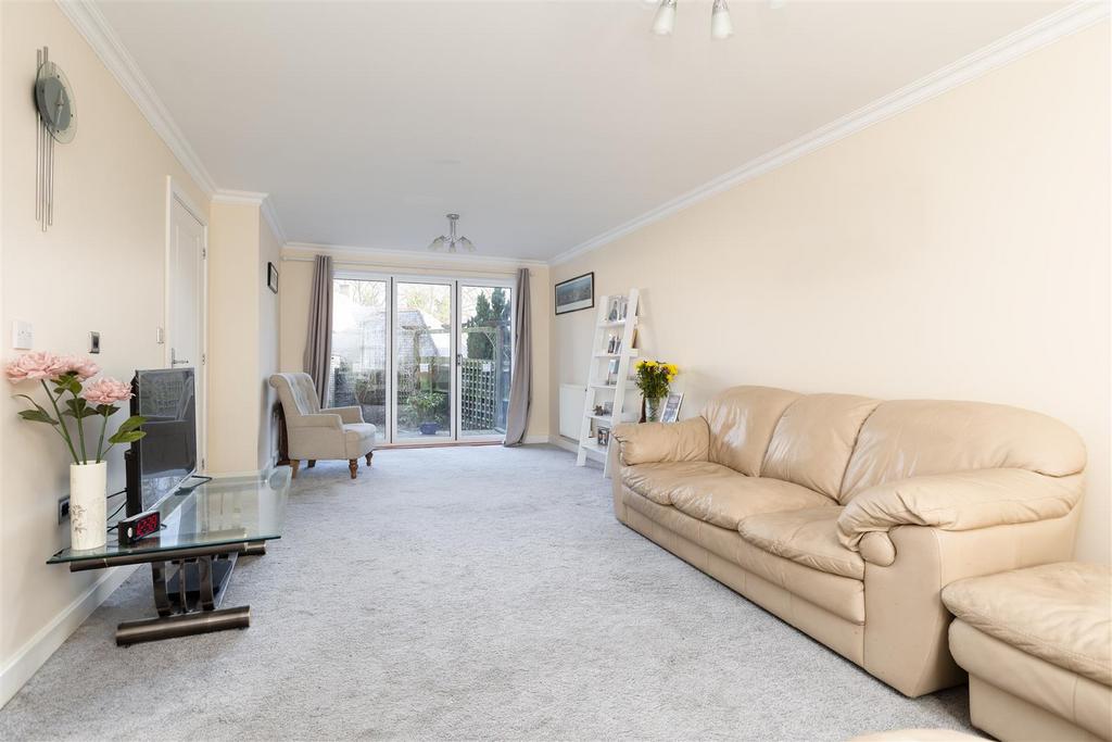 Gladstone Drive, Fairfield, SG5 4FQ 4 bed link detached house for sale