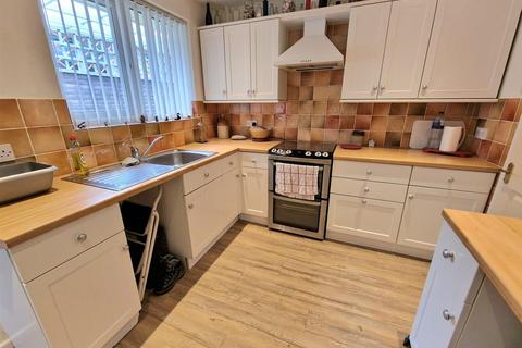 9 Cherry Close, Tiverton, EX16 6EU