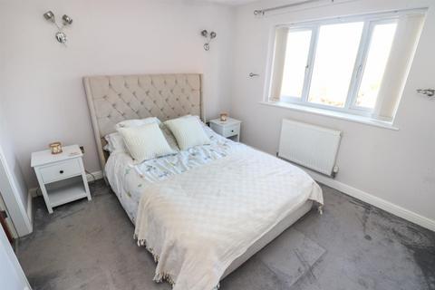 9 Fox Close, Dudleston Heath, Ellesmere, SY12 9NF