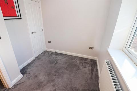 9 Fox Close, Dudleston Heath, Ellesmere, SY12 9NF