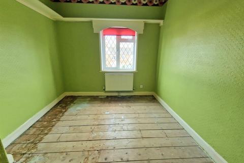 8 Hill Crest, Tiverton, EX16 6AT