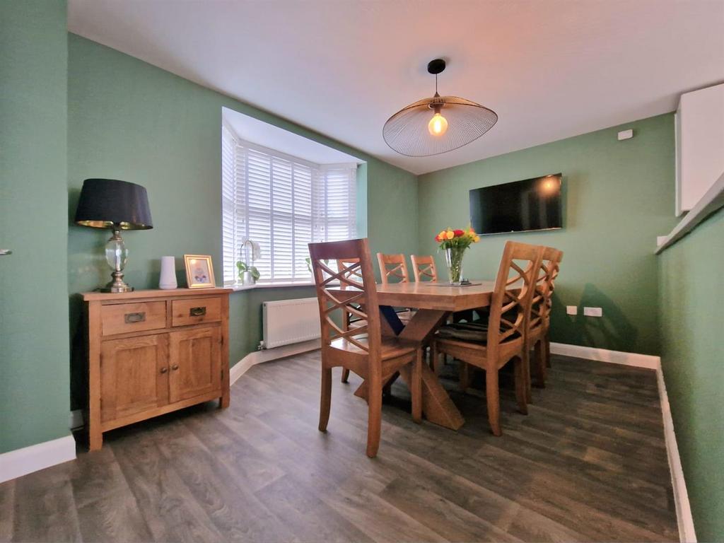 Dining room.jpg