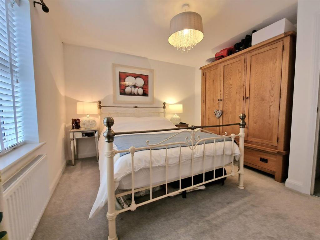 Bedroom 2.jpg