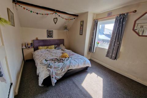 2 bedroom maisonette for sale, Newport Street, Devon EX16