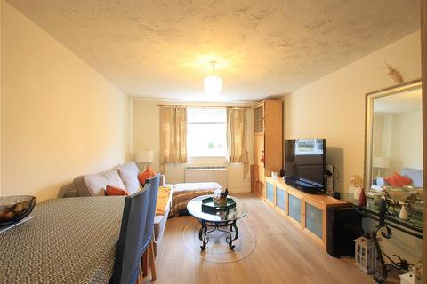 1 bedroom apartment for sale, Varsity Drive, Twickenham TW1