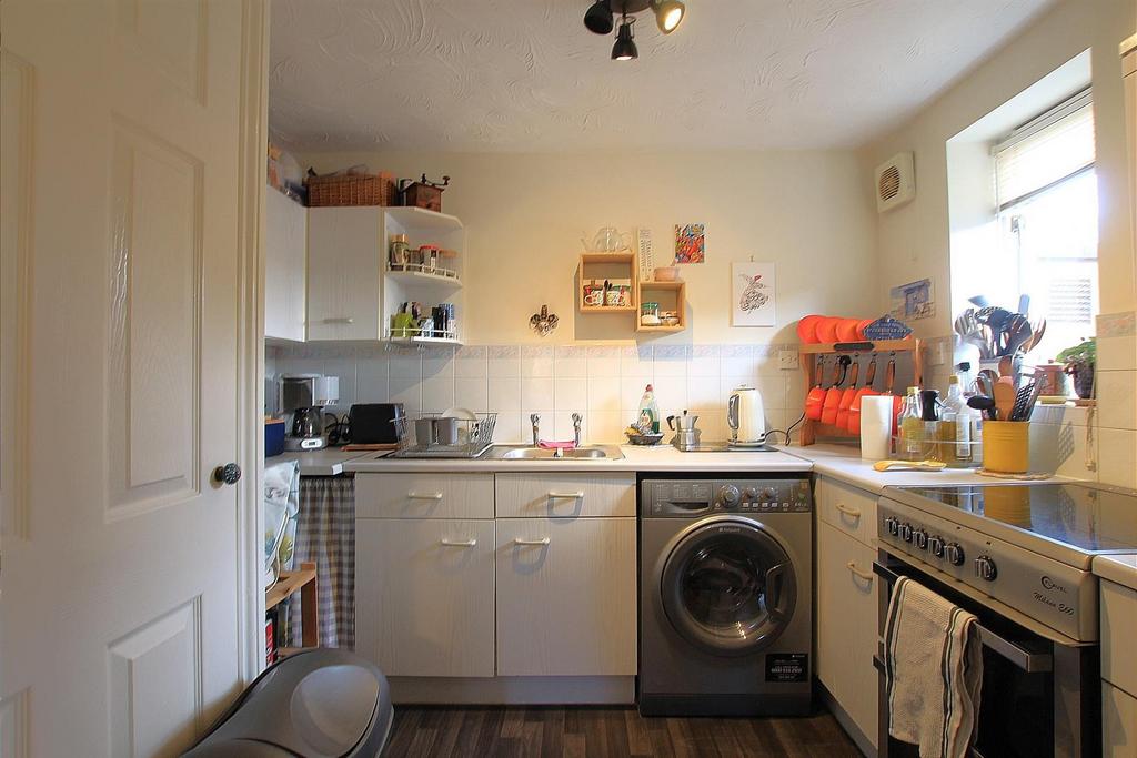 Varsity Drive, Twickenham TW1 1 bed apartment for sale £275,000