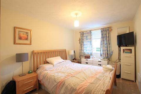 1 bedroom apartment for sale, Varsity Drive, Twickenham TW1