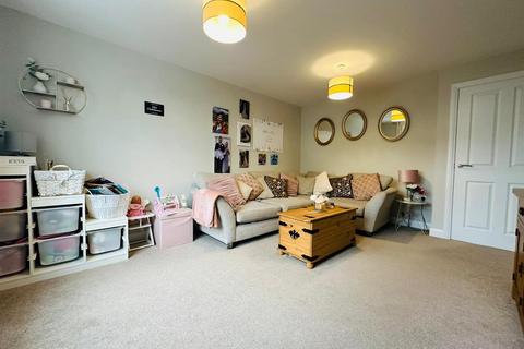 3 bedroom end of terrace house for sale, Champion Way, Tiverton EX16