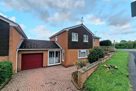 21 Lime Tree Mead, Tiverton, EX16 4PX