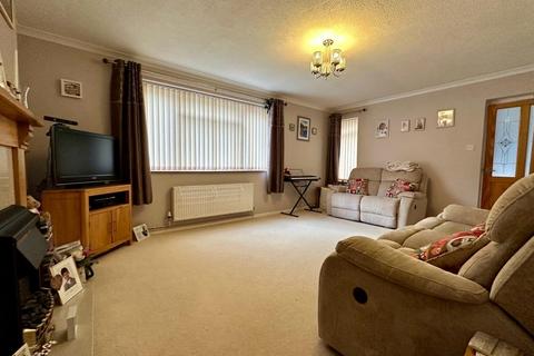 21 Lime Tree Mead, Tiverton, EX16 4PX
