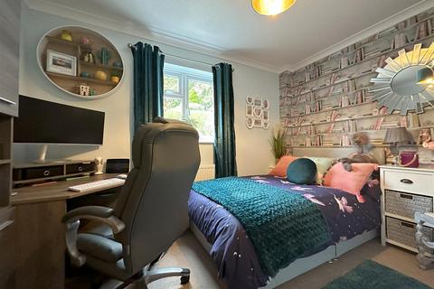 5 Beech Tree Drive, Tiverton, EX16 5BE