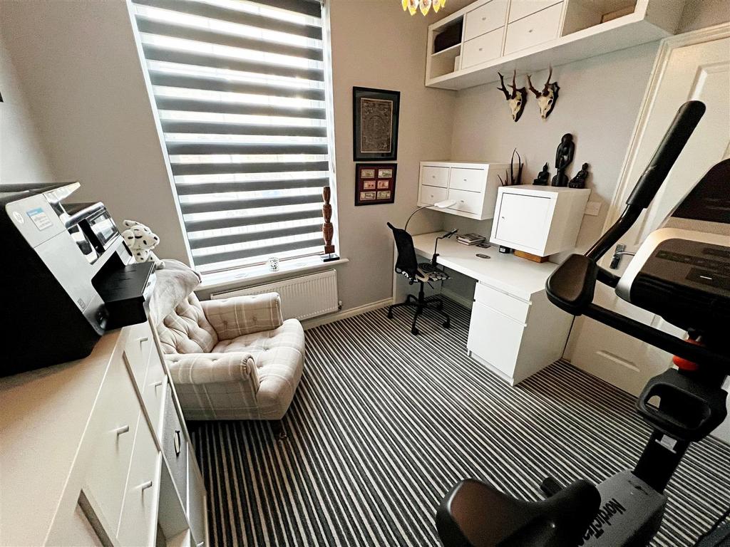 Study bedroom 4