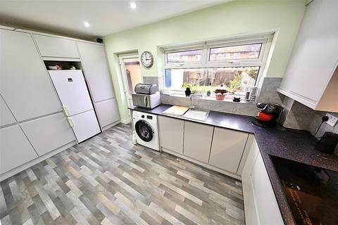 3 bedroom terraced house for sale, Holcombe Close, Hull