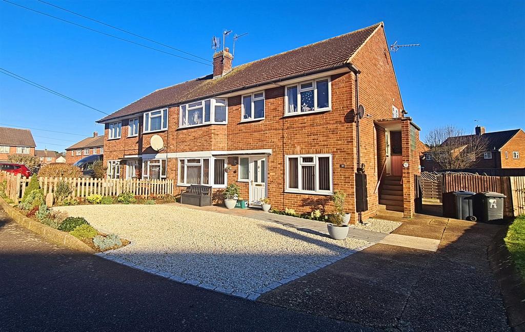 Hollycroft, Hertford SG14 2 bed for sale £300,000