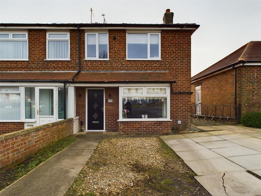 Marton Road, Bridlington 3 bed semidetached house for sale £179,950