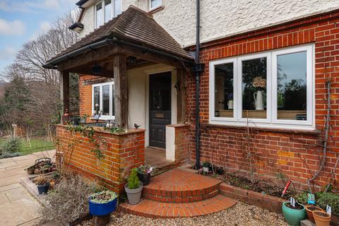 3 bedroom detached house for sale, Bridge Way, Coulsdon CR5