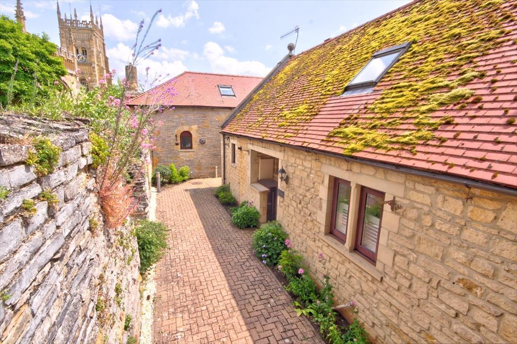 Abbey Mews, Vine Street, Evesham 3 bed semidetached house for sale £