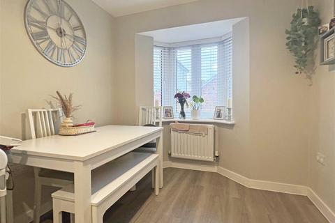 63 Crab Apple Drive, Black Notley, Braintree, CM77 8FW