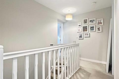 63 Crab Apple Drive, Black Notley, Braintree, CM77 8FW
