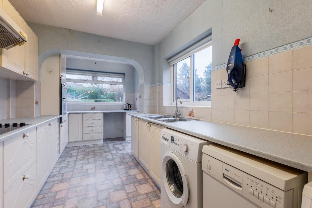 KITCHEN-1.jpg