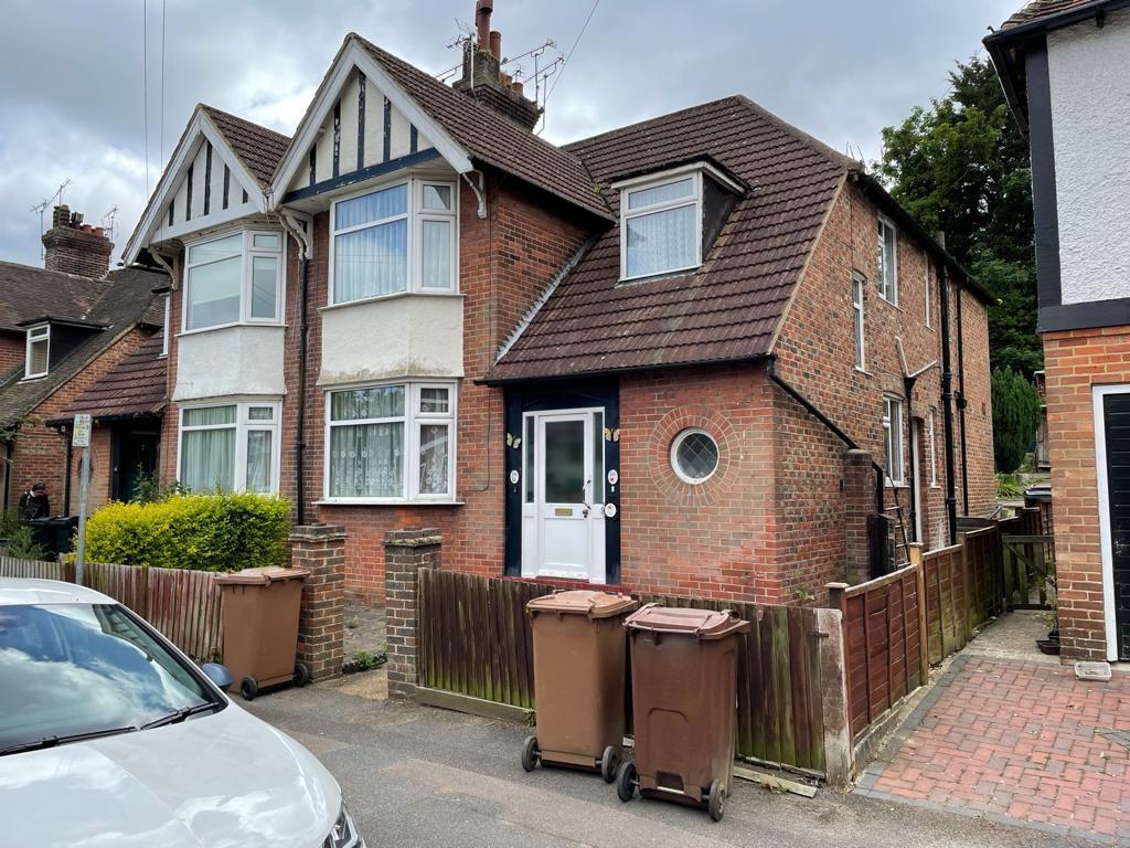 Lower Queens Road, Ashford TN24 2 bed £160,000