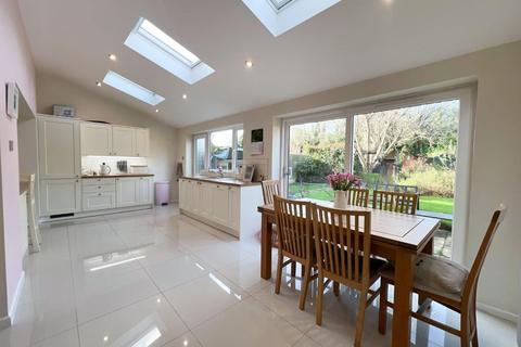 56 Bagshaw Close, Ryton On Dunsmore, Coventry, CV8 3EX