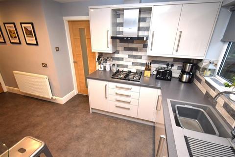 54 Broom Way, Westhoughton, Bolton, BL5 3TZ