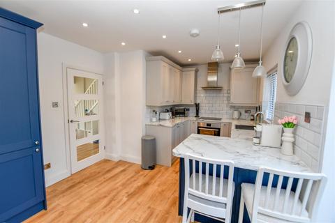 3 bedroom end of terrace house for sale, Napsbury Avenue, London Colney, St. Albans