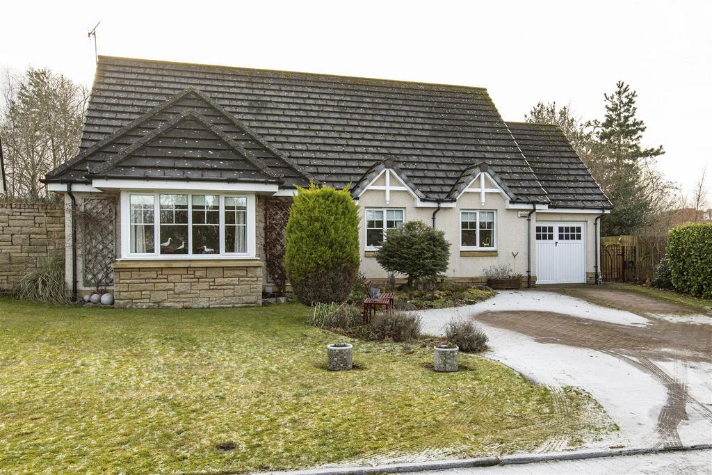 18 Cleuch Avenue, North Middleton... 3 bed detached bungalow £350,000