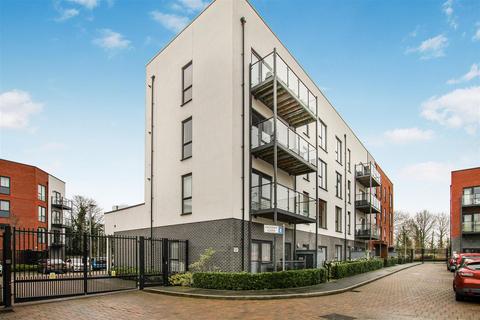 Flat 18, Daisy Court Jackdaw Close, Romford, RM3 0LW