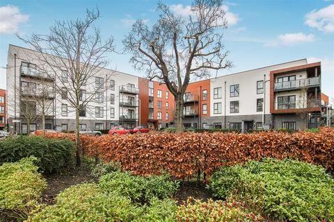 Flat 18, Daisy Court Jackdaw Close, Romford, RM3 0LW