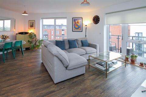 Flat 18, Daisy Court Jackdaw Close, Romford, RM3 0LW