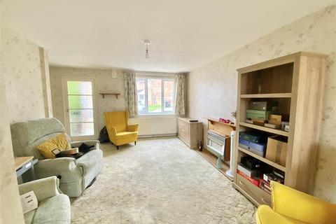 3 bedroom end of terrace house for sale, Petersham Close, Newport Pagnell
