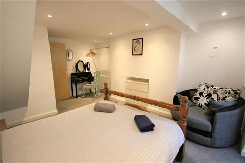 4 bedroom apartment to rent, St. Georges Road, Brighton