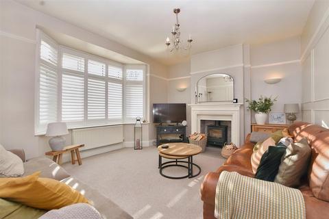 3 bedroom semi-detached house for sale - Park Avenue, Eastbourne