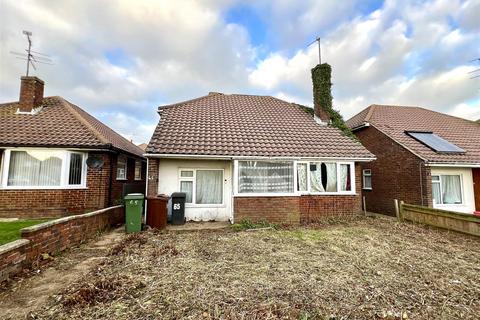 2 bedroom detached bungalow for sale - Lindfield Road, Eastbourne