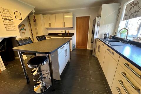 21 The Cobbins, Burnham-on-crouch, CM0 8QL
